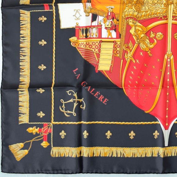 NWT Hermes Scarf "Vue du Carrosse de la Galère -La Réale" 3 - Picture 9 of 10